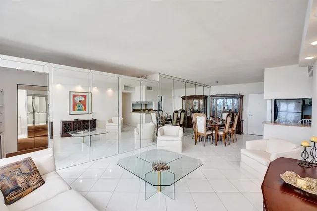 $410,000 | 7441 Wayne Avenue, Unit 10C, Miami Beach, FL 33141