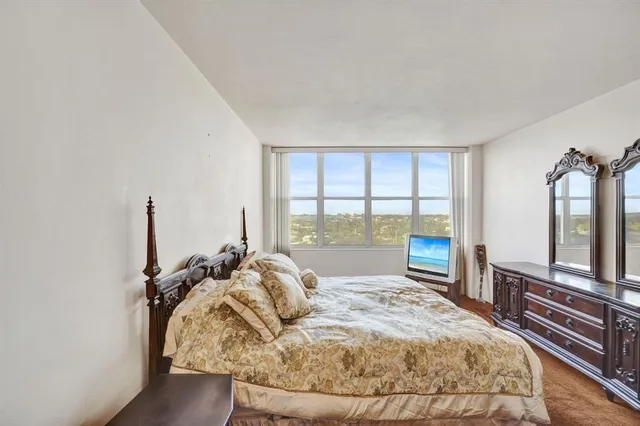 $410,000 | 7441 Wayne Avenue, Unit 10C, Miami Beach, FL 33141