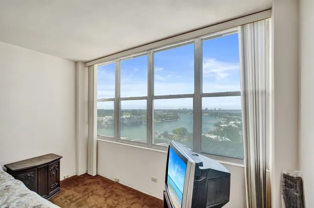 $410,000 | 7441 Wayne Avenue, Unit 10C, Miami Beach, FL 33141