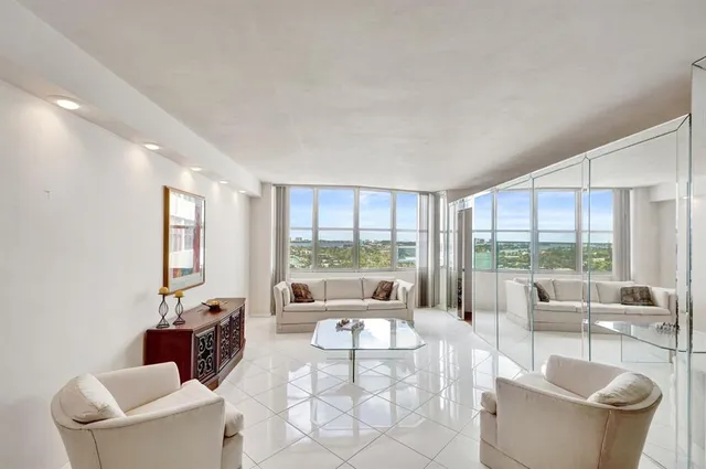 $410,000 | 7441 Wayne Avenue, Unit 10C, Miami Beach, FL 33141