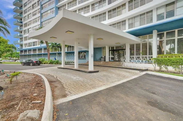 $410,000 | 7441 Wayne Avenue, Unit 10C, Miami Beach, FL 33141