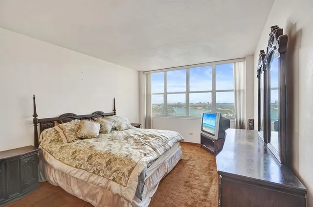 $410,000 | 7441 Wayne Avenue, Unit 10C, Miami Beach, FL 33141