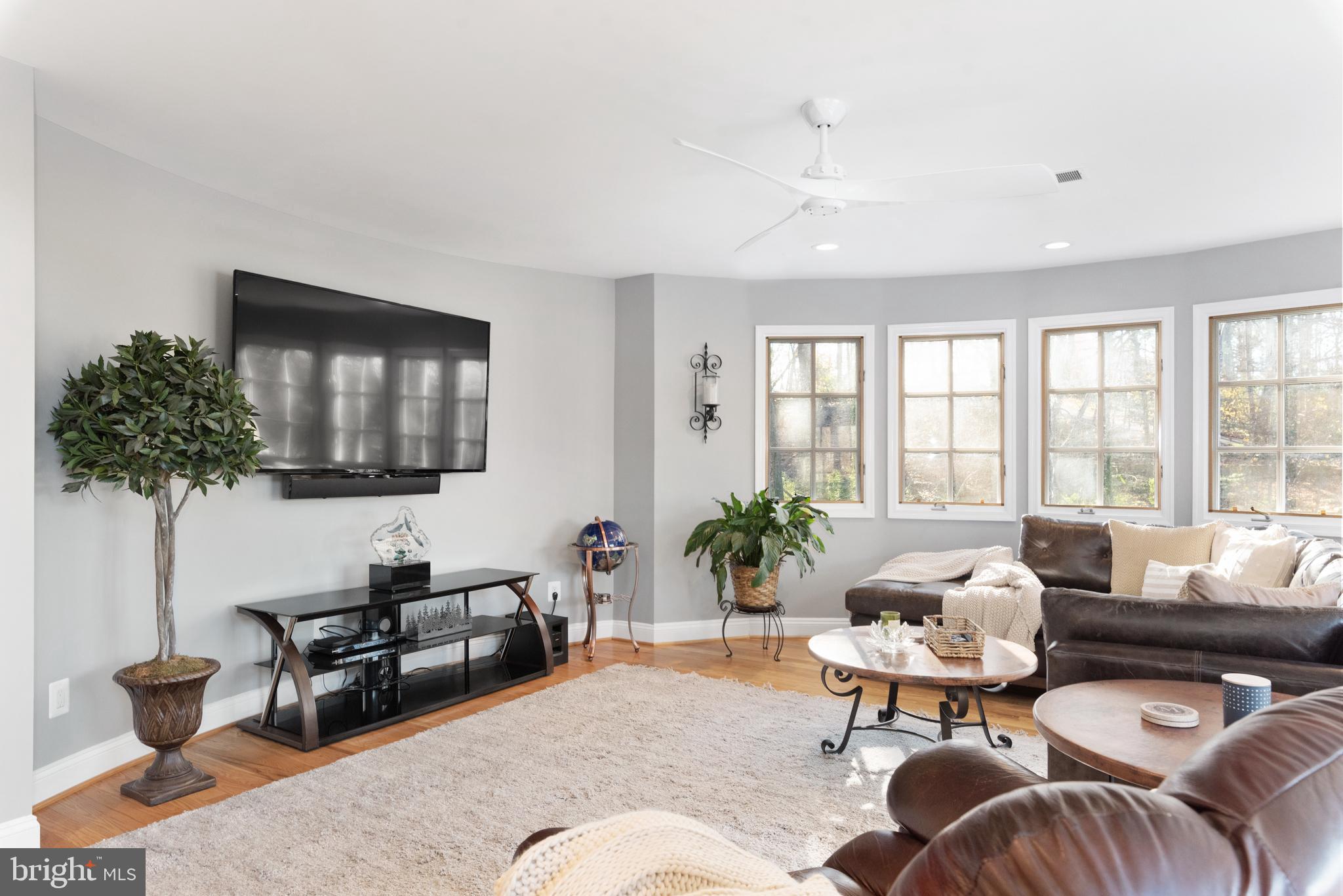 302 Holly Road Edgewater, MD 21037 - Photo 21 of 50 level 2 additional family room