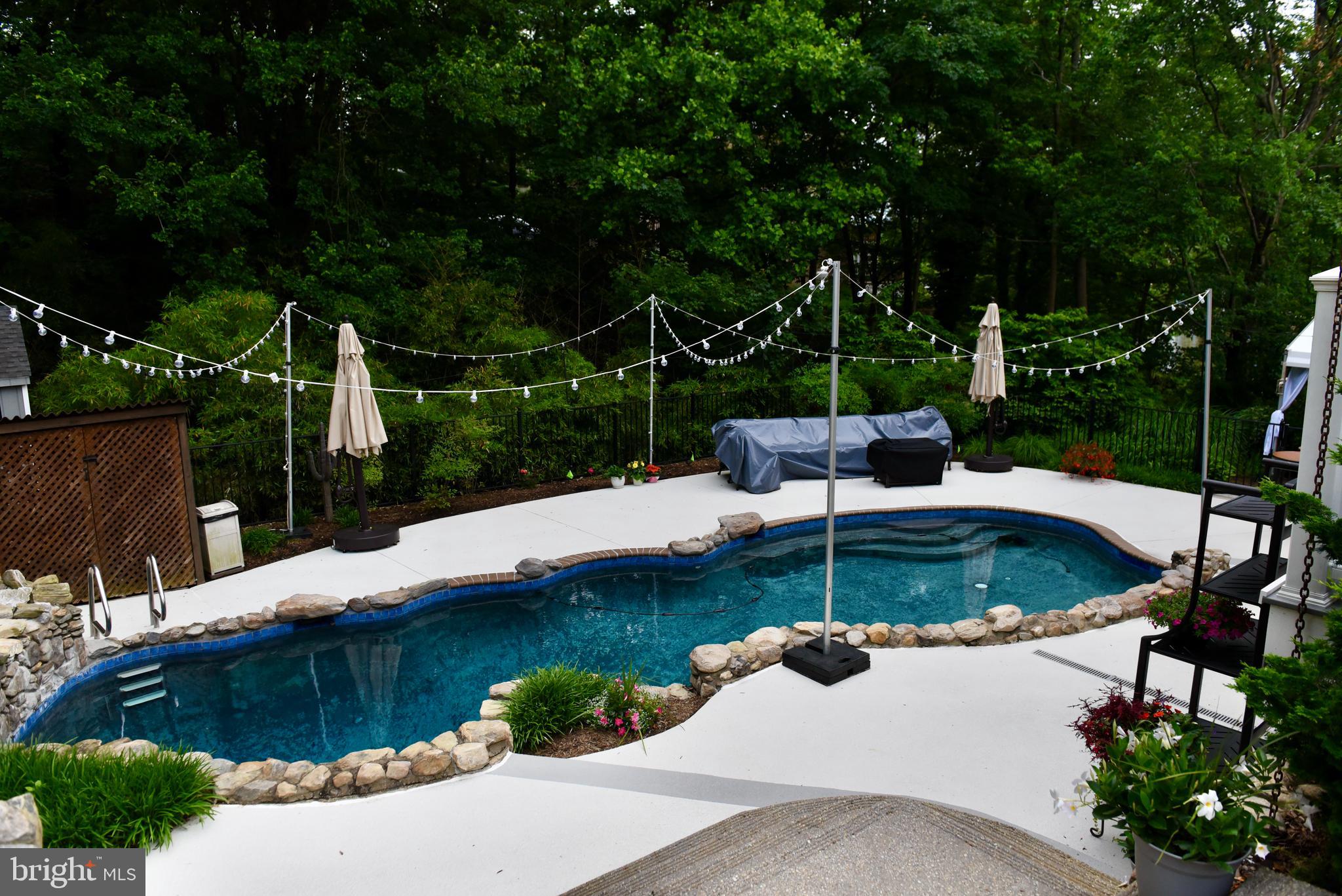 302 Holly Road Edgewater, MD 21037 - Photo 37 of 50 Pool shown open in season
