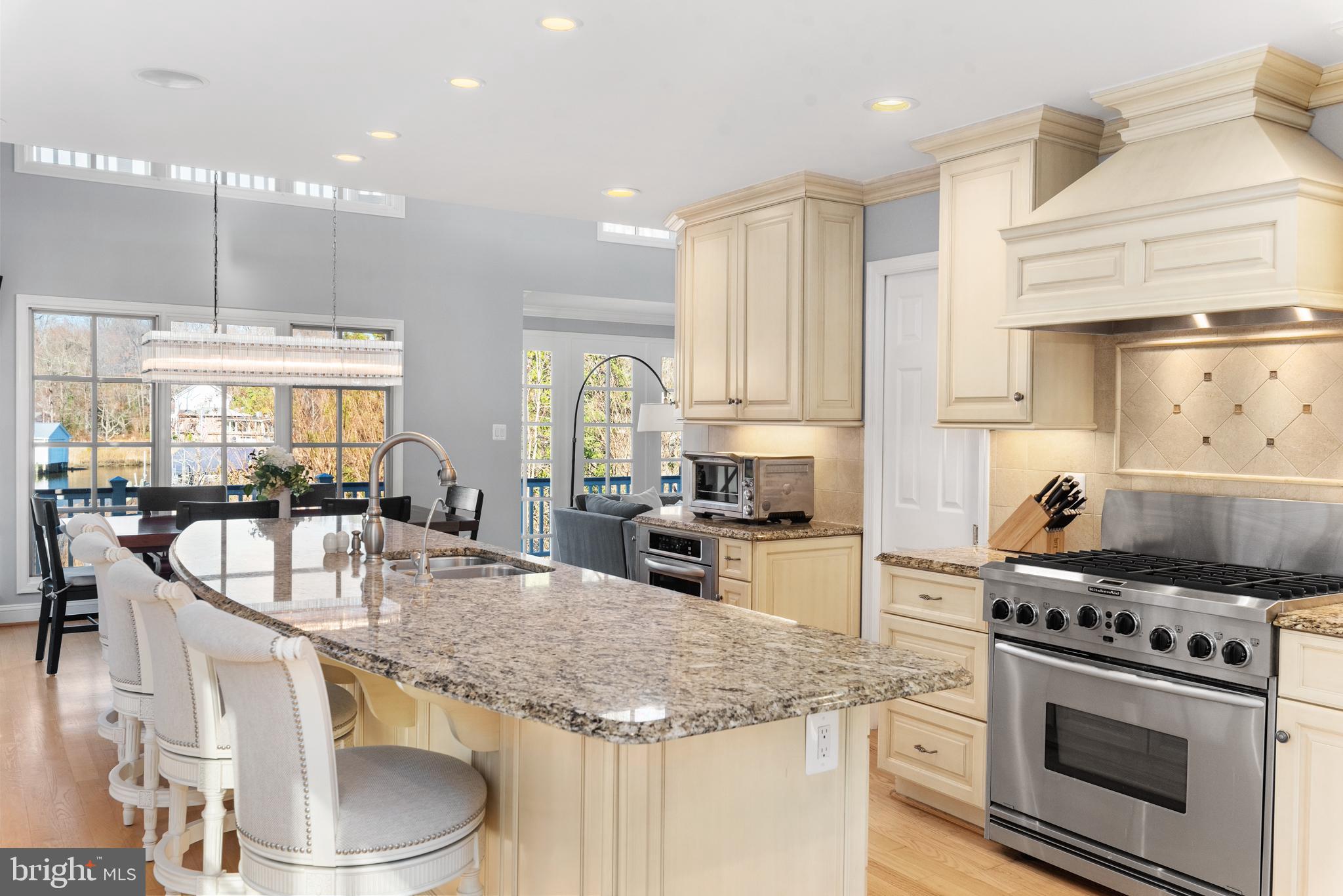 302 Holly Road Edgewater, MD 21037 - Photo 8 of 50 Gallery Image 8