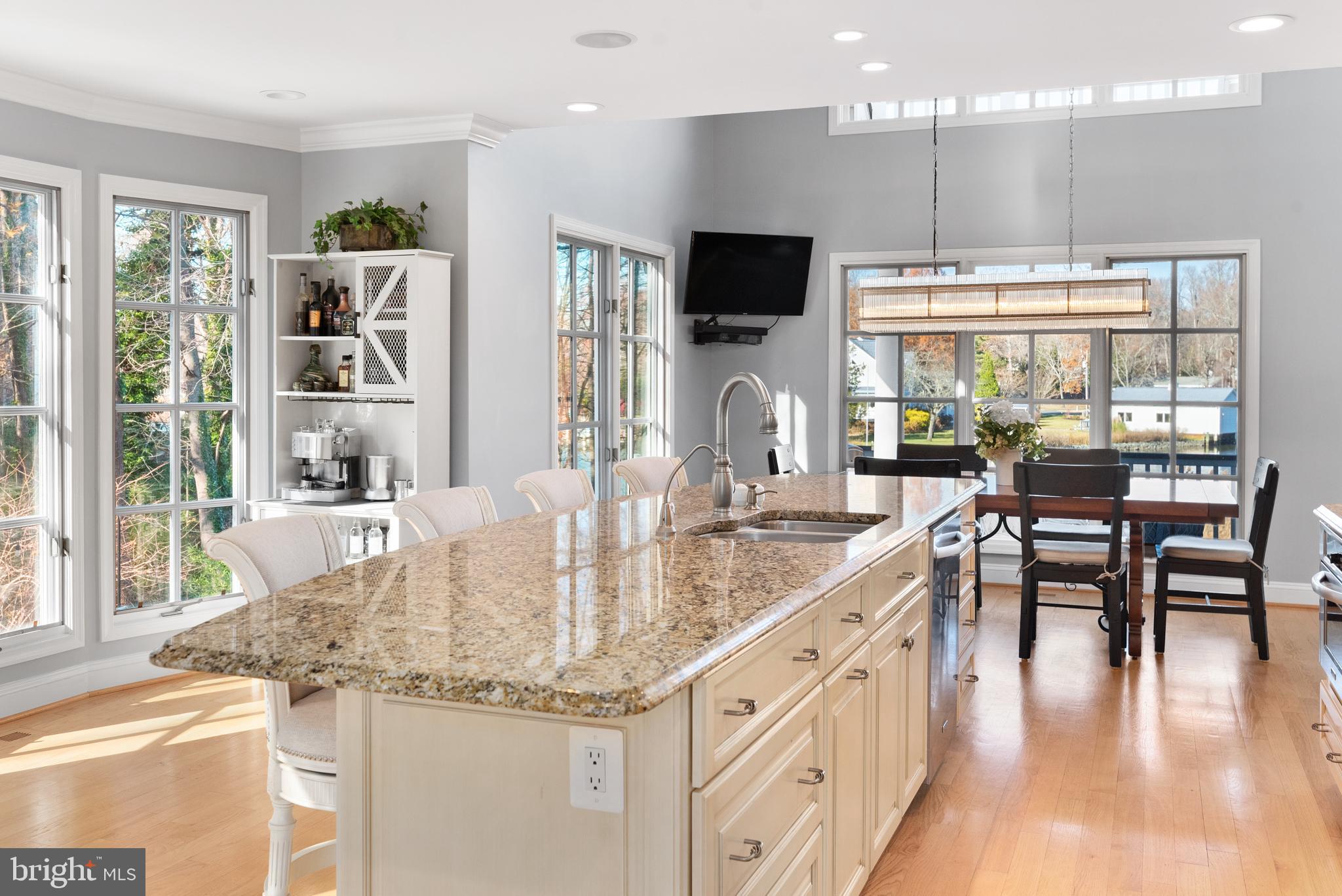 302 Holly Road Edgewater, MD 21037 - Photo 9 of 50 Gallery Image 9