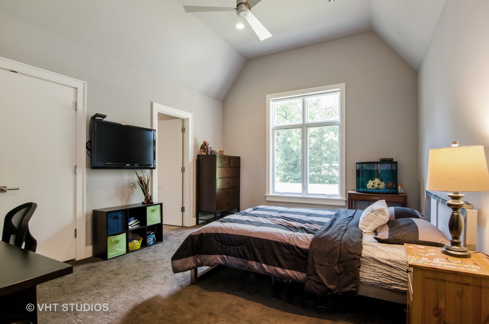 3308 Oak Ridge Road Crystal Lake, IL 60012 - Photo 16 of 31