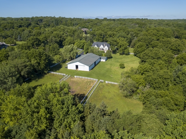 3308 Oak Ridge Road Crystal Lake, IL 60012 - Photo 2 of 31