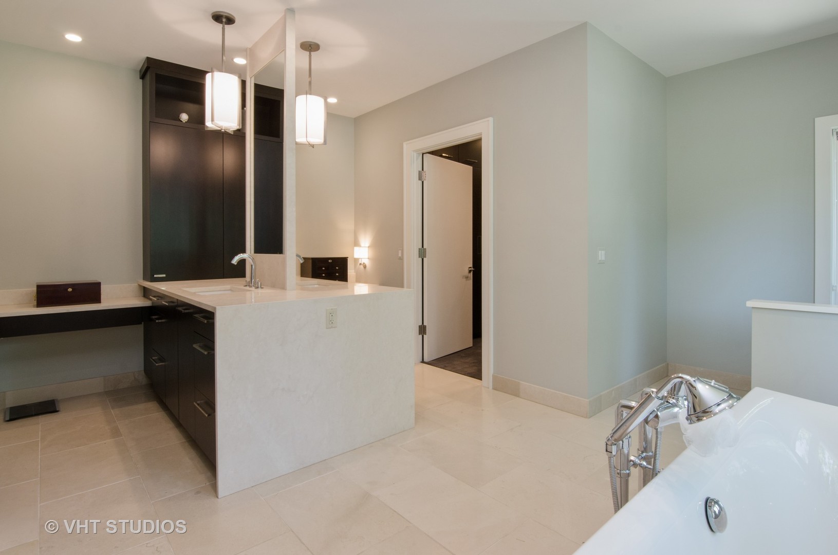 3308 Oak Ridge Road Crystal Lake, IL 60012 - Photo 9 of 31