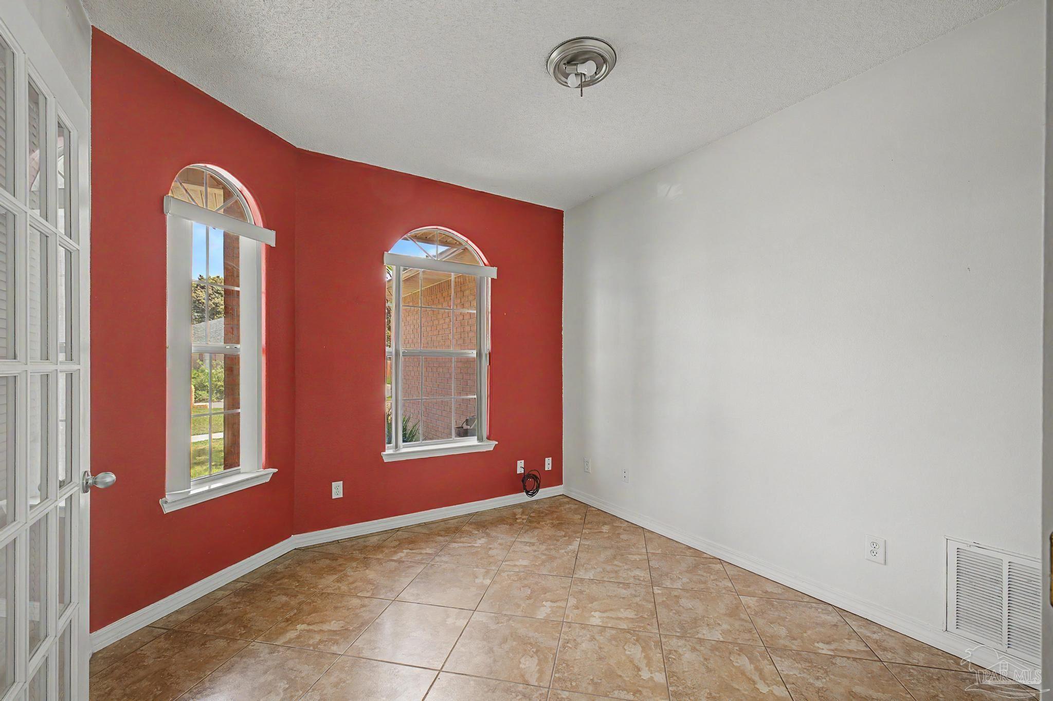 7145 Woodside Road Pensacola, FL 32526 - Photo 10 of 54