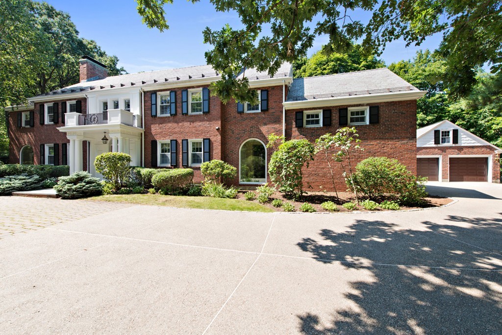 142 Neshobe Road Newton, MA 02468 - Photo 3 of 29 front view of a house with a yard