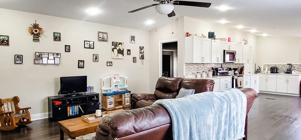 108 Windsong Road Sweetwater, TN 37874 - Photo 7 of 38 Gallery Image 7