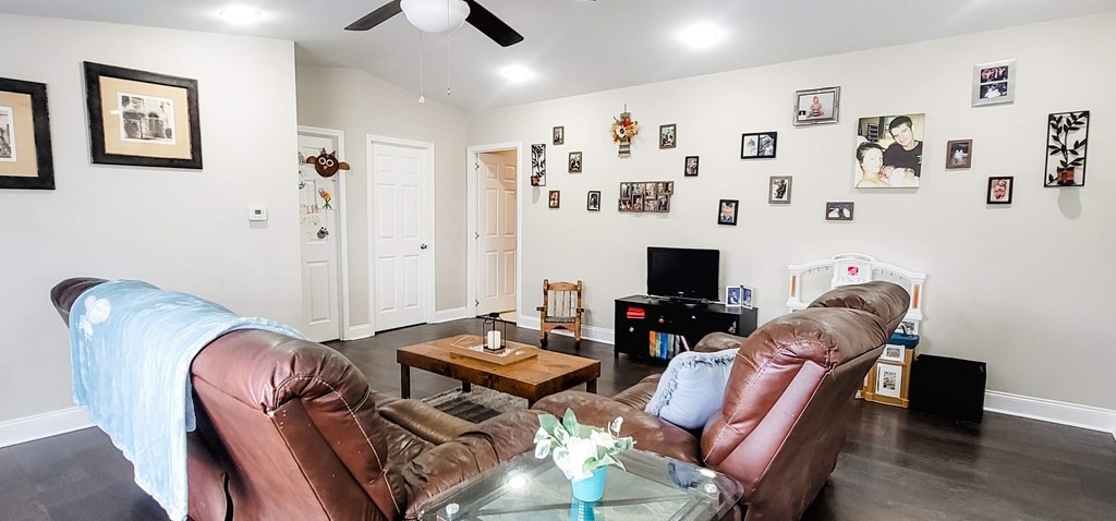 108 Windsong Road Sweetwater, TN 37874 - Photo 9 of 38 Gallery Image 9