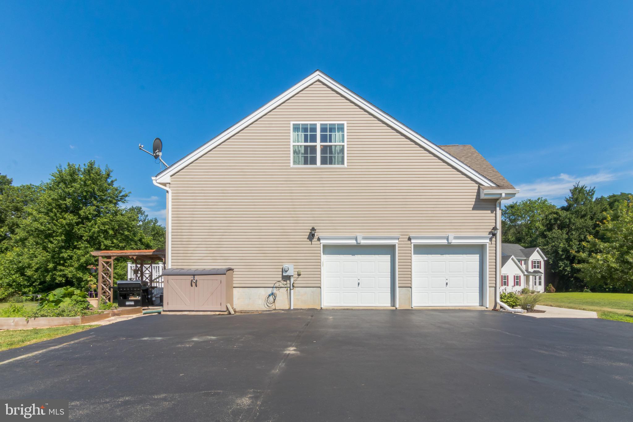 7 Laburnum Close Cookstown, NJ 08511 - Photo 5 of 48 Plenty of garage and driveway parking