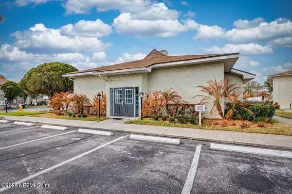 $2,975 | 14750 Beach Boulevard, Unit 62, Jacksonville, FL 32250