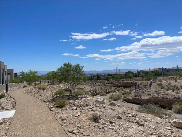 $2,745 | 11593 Cedar Shore Avenue, Las Vegas, NV 89138