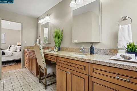 $1,149,000 | 210 Carob Lane, Alameda, CA 94502