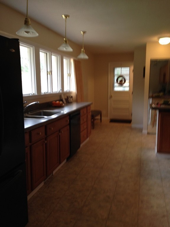 33 Hillside Road Montague, MA 01351 - Photo 8 of 28