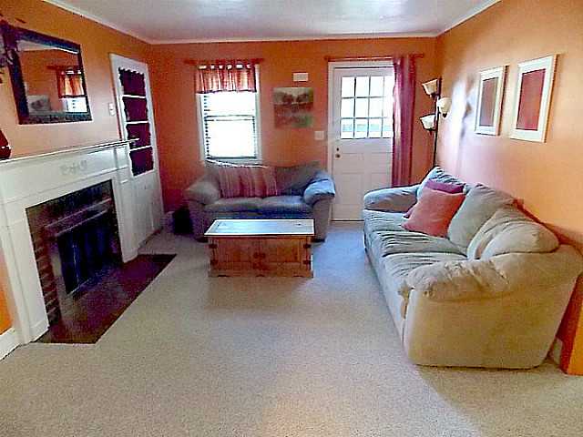 342 Britton Road Greece, NY 14616 - Photo 13 of 20 Living Room