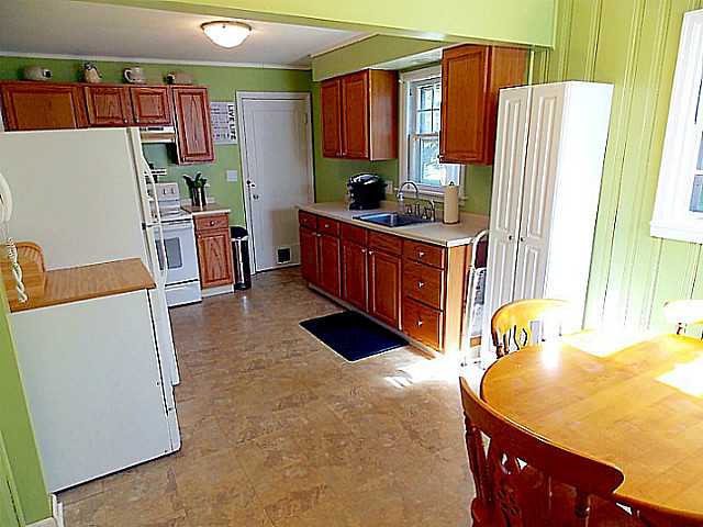 342 Britton Road Greece, NY 14616 - Photo 7 of 20 Kitchen