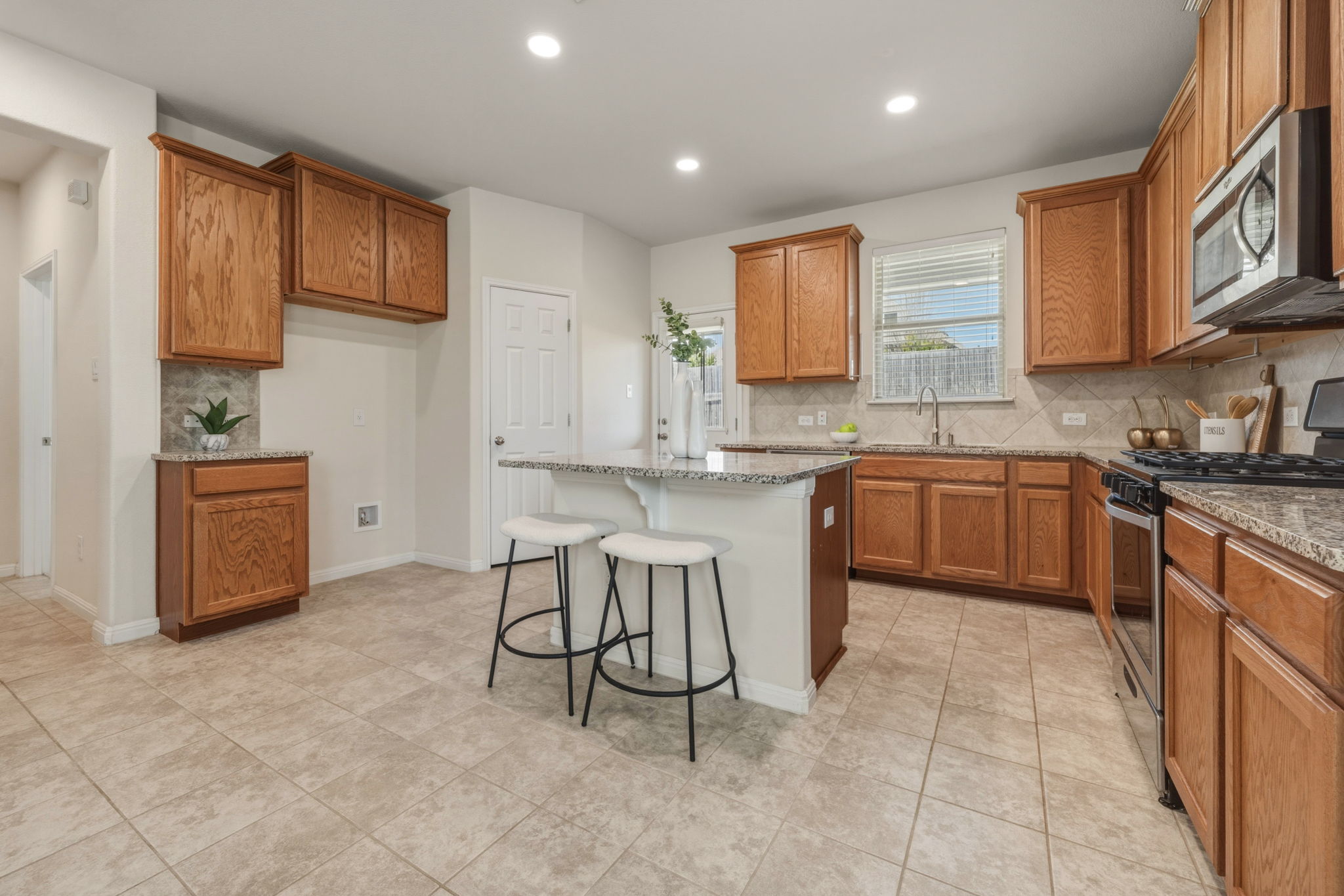 13208 Olivers Way Manchaca, TX 78652 - Photo 13 of 40