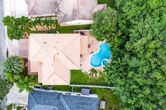 $5,600 | 1325 Camellia Circle, Weston, FL 33326