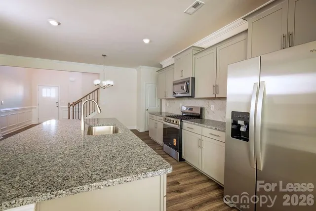 $2,350 | 4160 Steel Way, Sherrills Ford, NC 28673