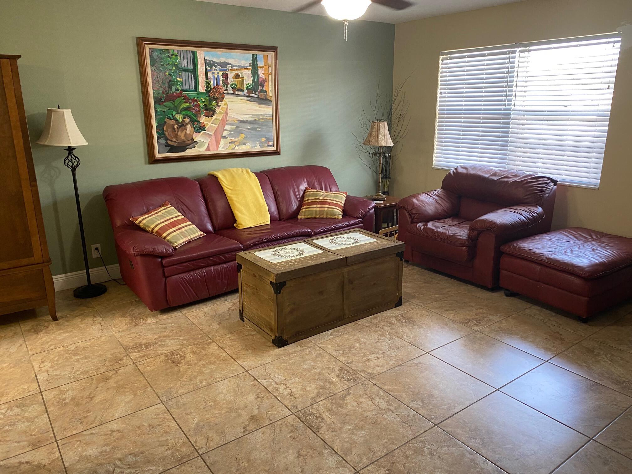 801 Hummingbird Way, Unit 104 North Palm Beach, FL 33408 - Photo 2 of 24 1 ) Livingroom I