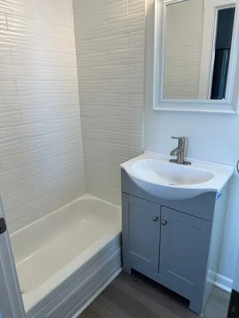 $2,250 | 527 Nantasket Avenue, Unit 4, Hull, MA 02045