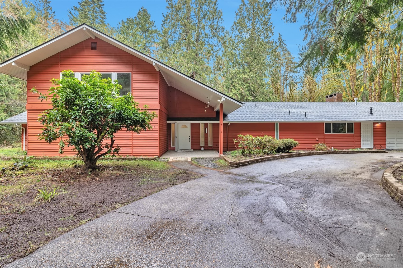 6141 Lemon Road Northeast Olympia, WA 98506 - Photo 2 of 31 Gallery Image 2