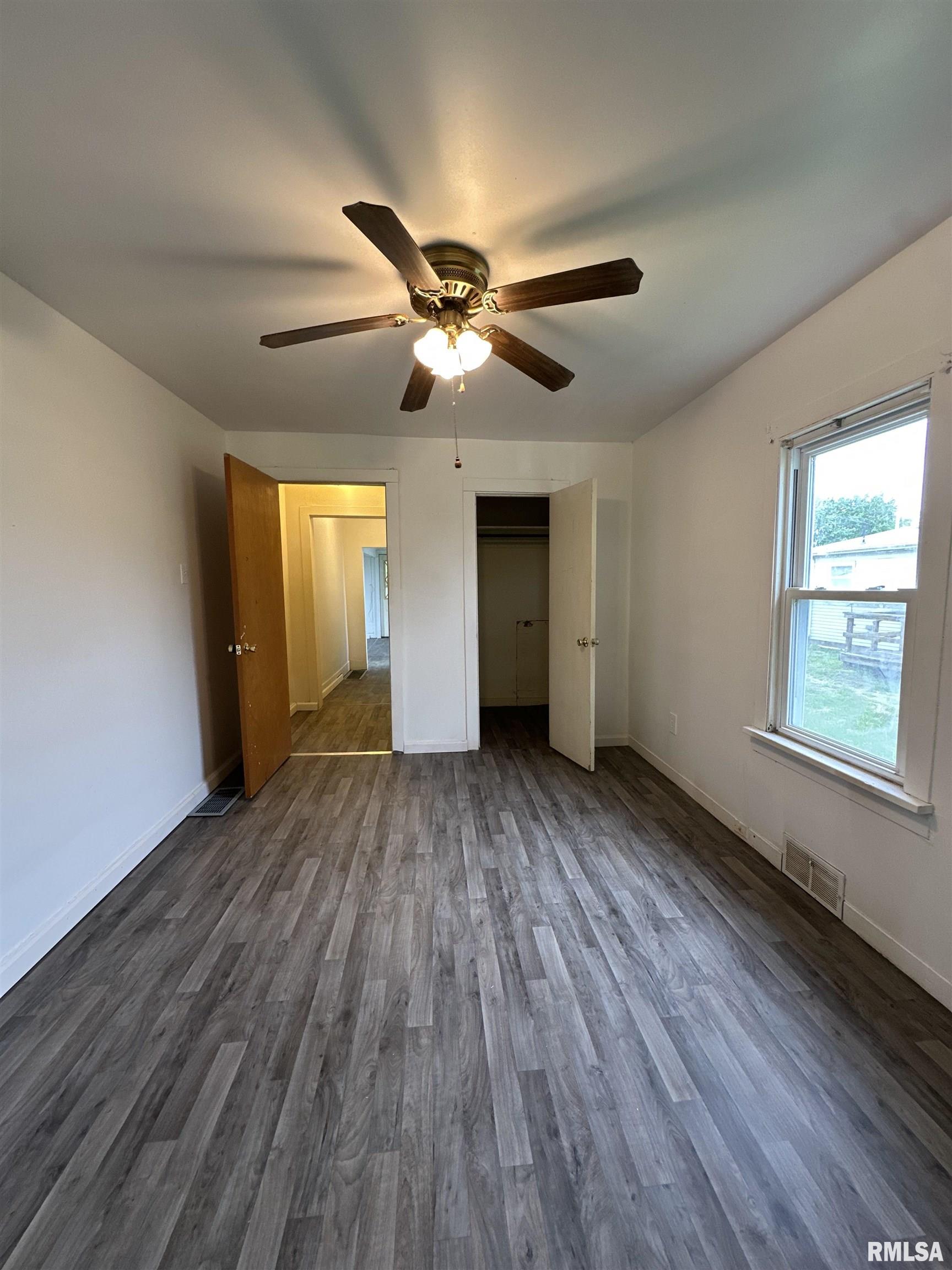 124 North Rile Street Bushnell, IL 61422 - Photo 9 of 12