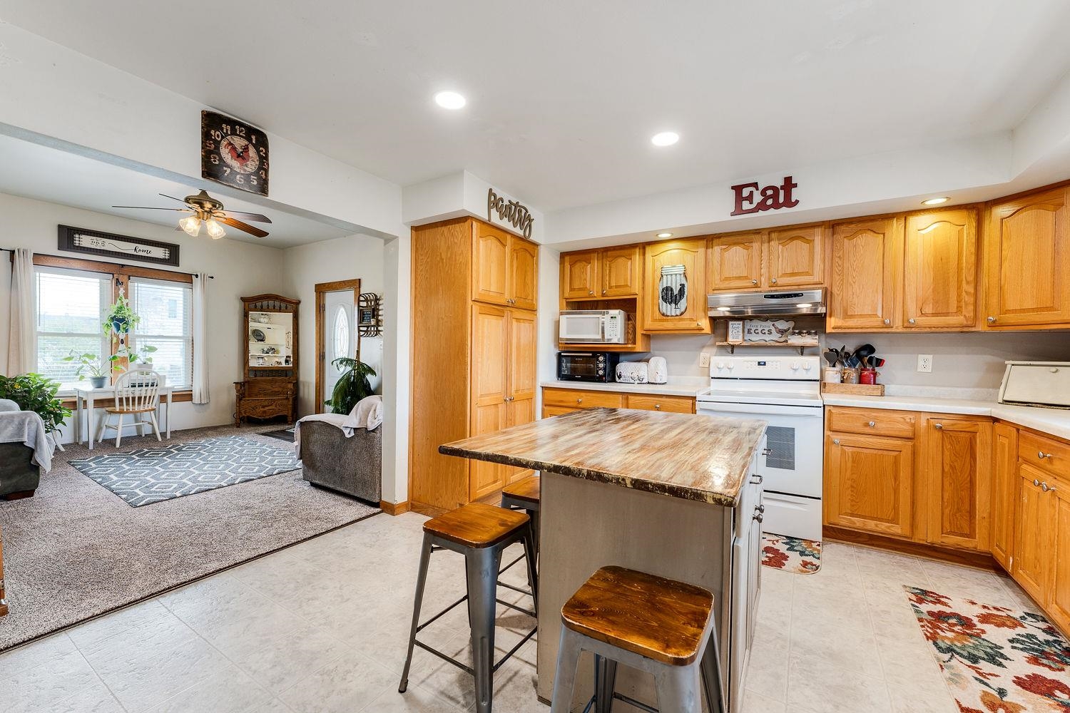 32420 County Rd V Cazenovia, WI 53924 - Photo 21 of 70