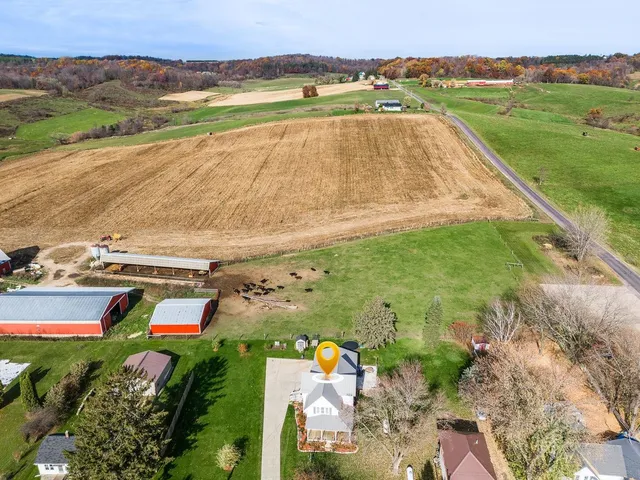 $229,900 | 32420 County Rd V, Cazenovia, WI 53924