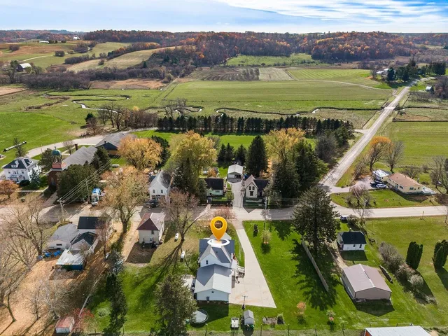 $229,900 | 32420 County Rd V, Cazenovia, WI 53924