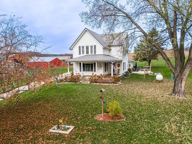 $229,900 | 32420 County Rd V, Cazenovia, WI 53924