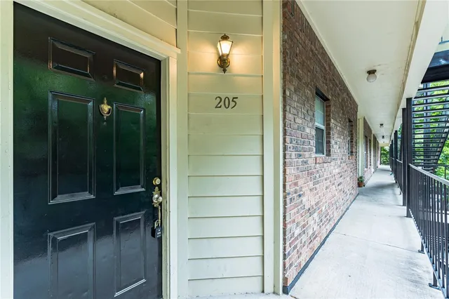 $1,500 | 2100 San Gabriel Street, Unit 205, Austin, TX 78705