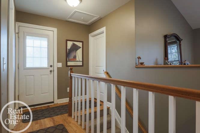 496 Shelbourne Road Grosse Pointe, MI 48236 - Photo 6 of 34 31338688-5.JPG