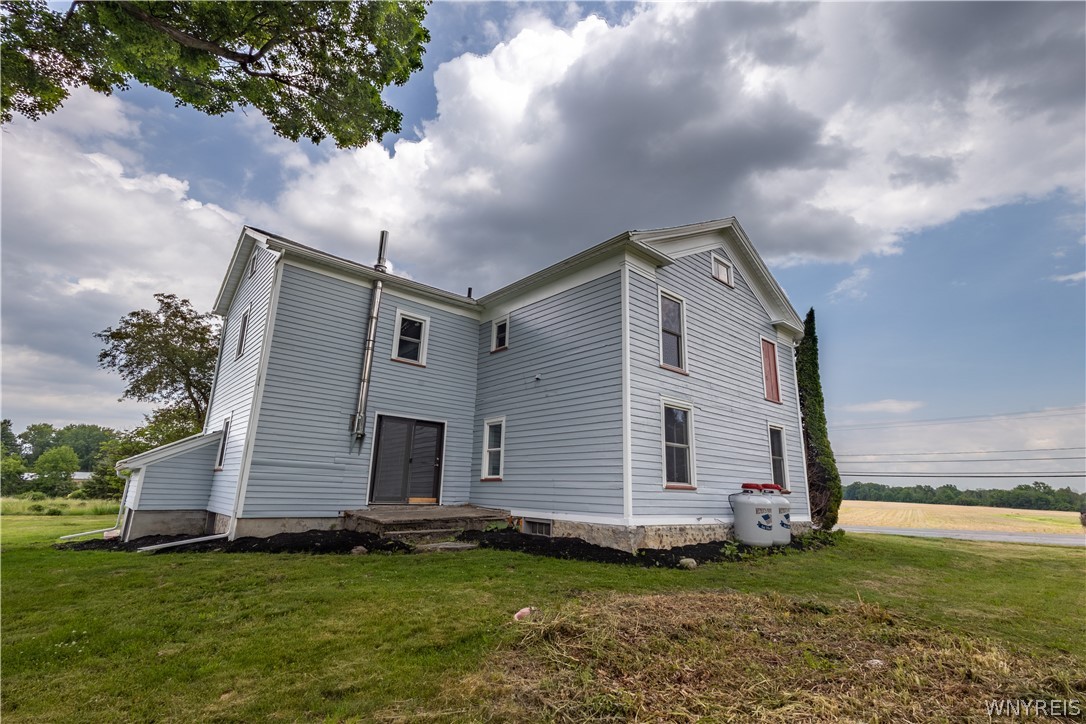 9380 Warsaw Road Le Roy, NY 14482 - Photo 27 of 32