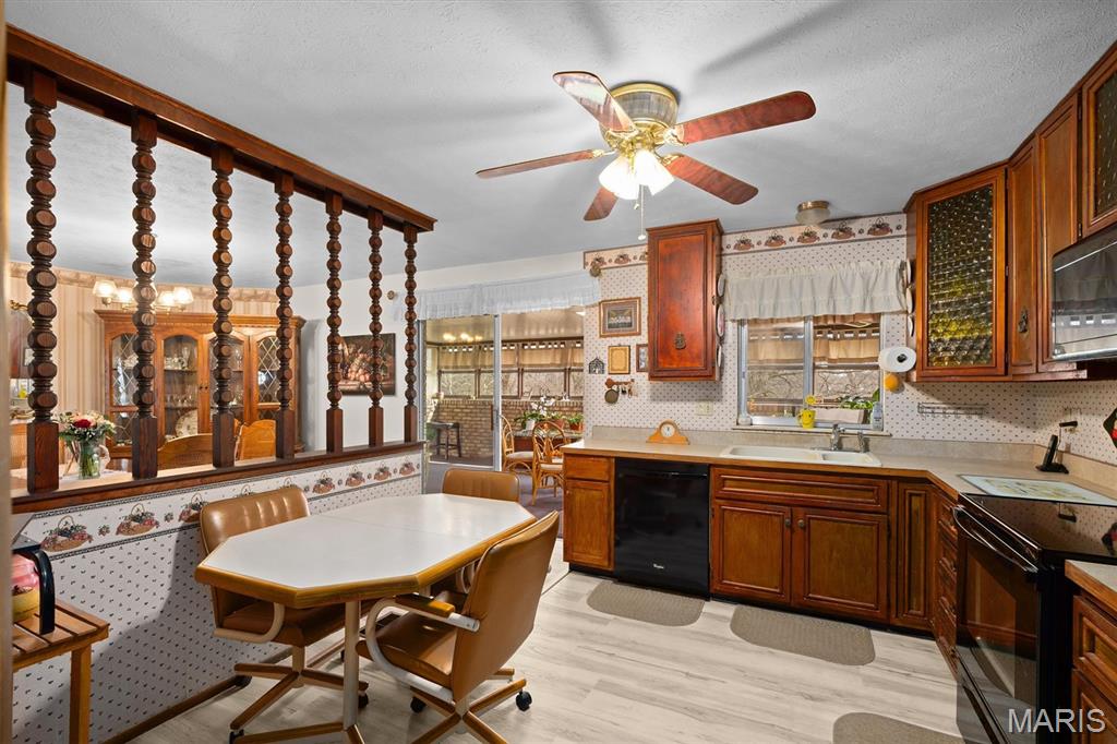 208 Pine Ridge Drive Godfrey, IL 62035 - Photo 11 of 40