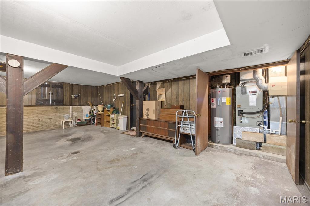 208 Pine Ridge Drive Godfrey, IL 62035 - Photo 29 of 40