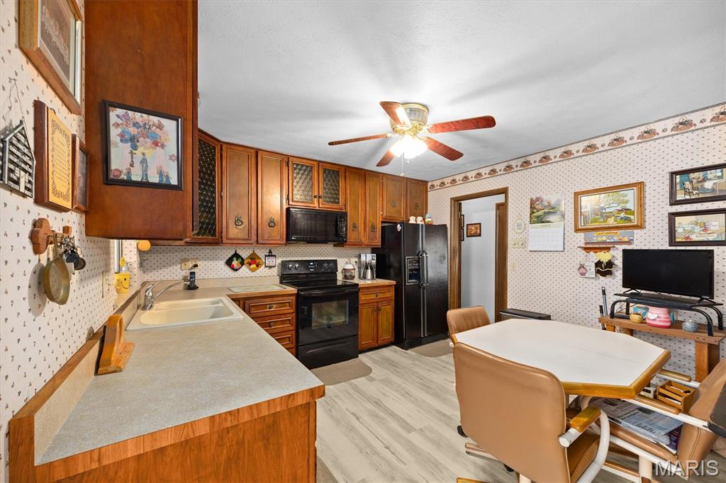 208 Pine Ridge Drive Godfrey, IL 62035 - Photo 8 of 40