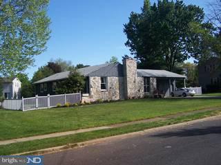 607 Parry Road Cinnaminson, NJ 08077 - Photo 2 of 6