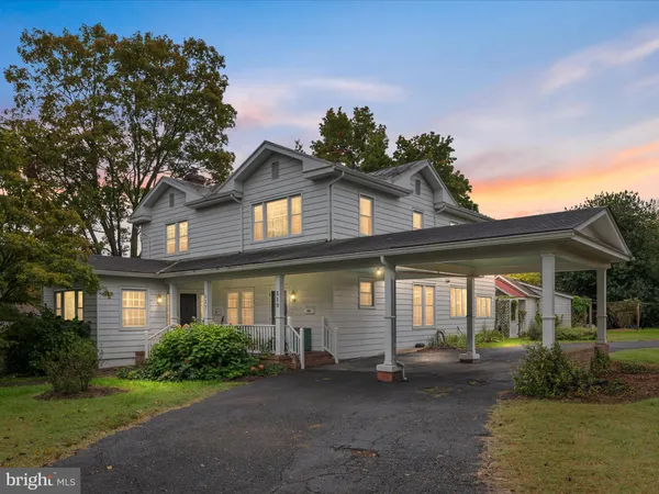 $635,000 | 517 West Locust Street, Woodstock, VA 22664