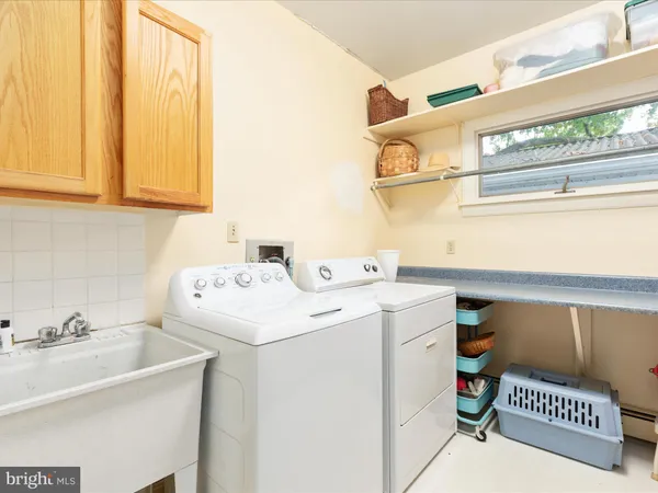 $635,000 | 517 West Locust Street, Woodstock, VA 22664