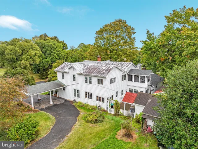 $635,000 | 517 West Locust Street, Woodstock, VA 22664