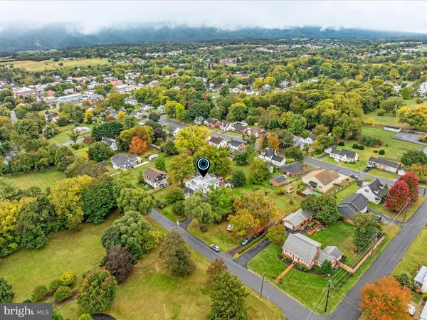 $635,000 | 517 West Locust Street, Woodstock, VA 22664