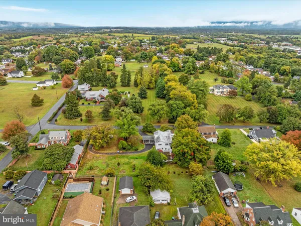 $635,000 | 517 West Locust Street, Woodstock, VA 22664