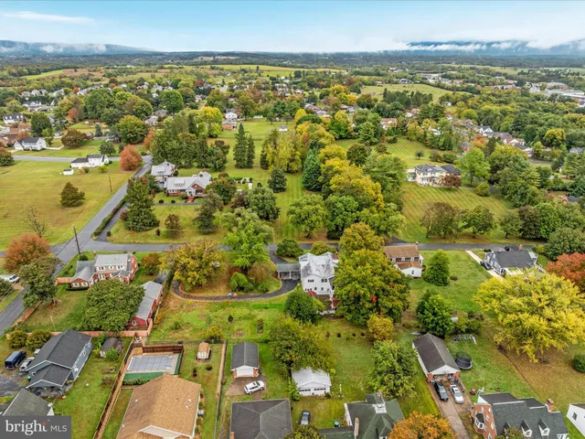 $635,000 | 517 West Locust Street, Woodstock, VA 22664