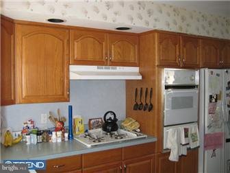 1137 Chesworth Road Philadelphia, PA 19115 - Photo 8 of 12
