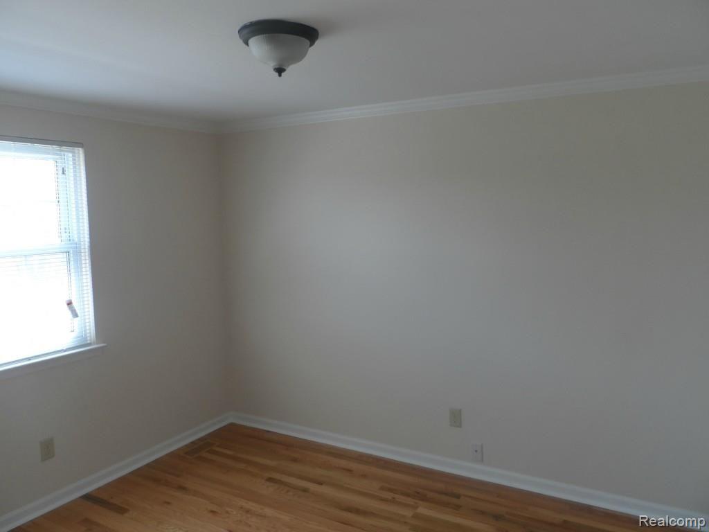 45591 Ledgewood Street, Unit 9 Macomb, MI 48044 - Photo 12 of 14